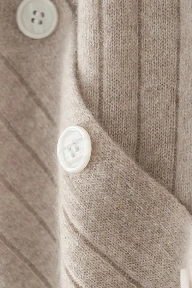 Luxe 100 Cashmere Ribbed V-Neck Sweater