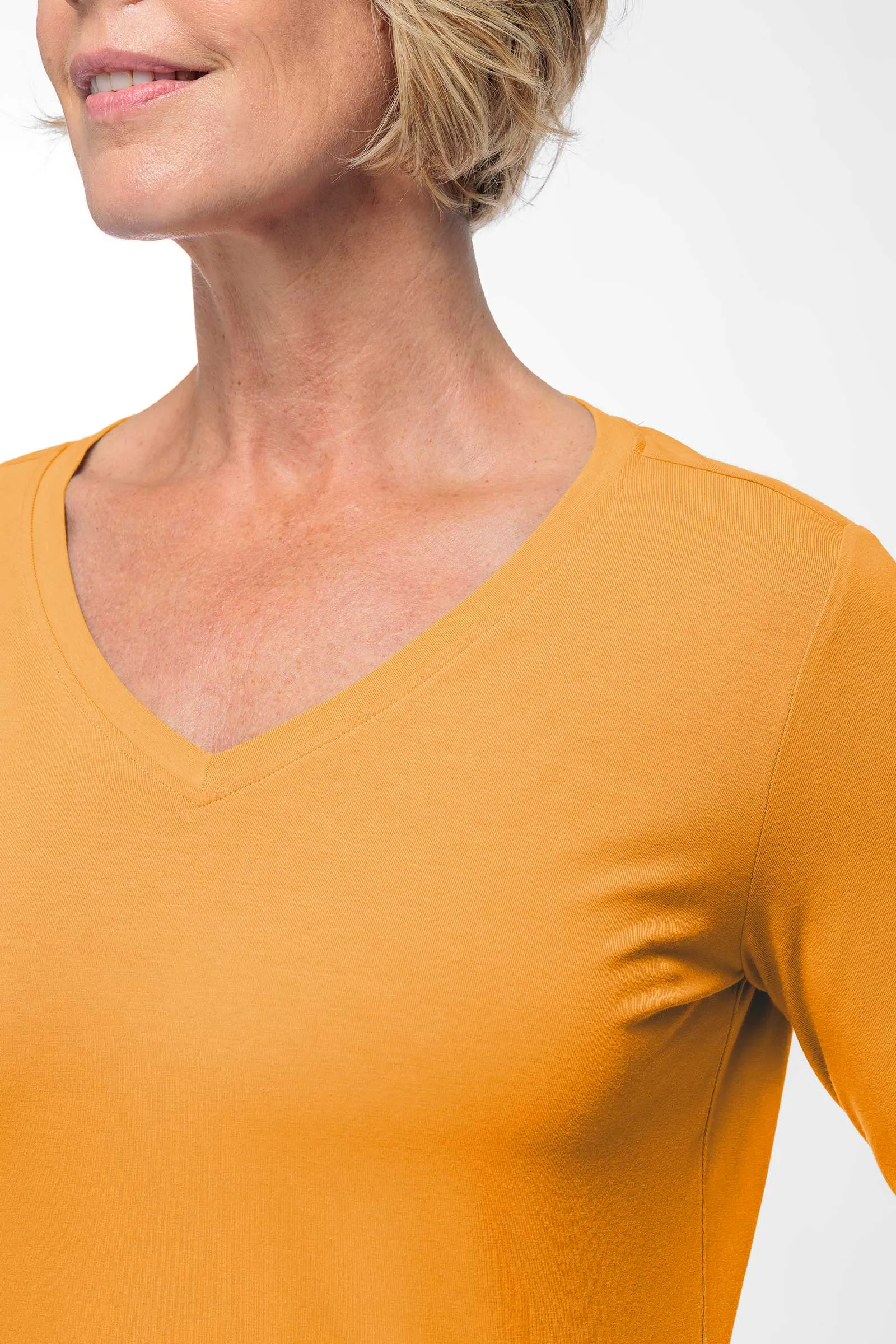 Women's Morada Everyday Long Sleeve V-Neck T-Shirt | Light Blue Heather